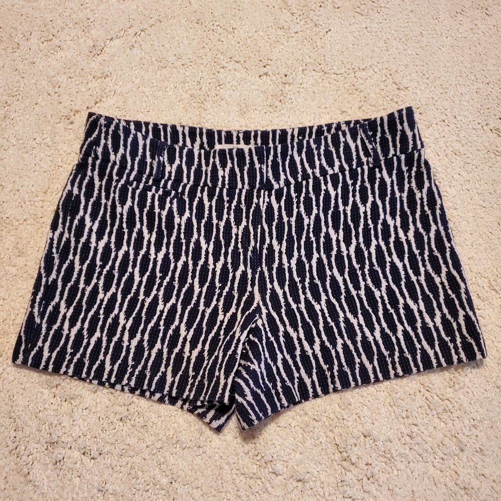Ann Taylor Loft Navy and White Woven Shorts Size 10
